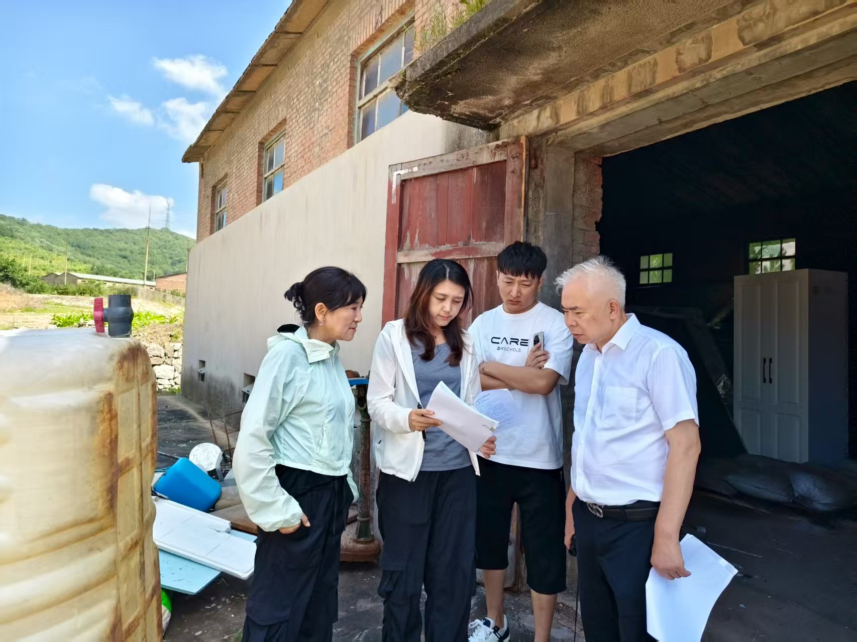 专家精准帮扶，筑牢安全防线