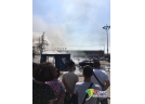 潍坊一汽配城突发大火 商户庆祝财神节燃放烟花爆竹导致